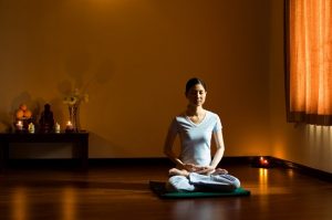 các bài tập yoga trước khi đi ngủ