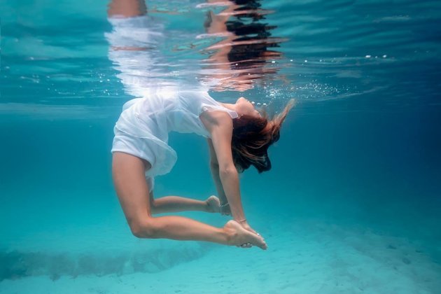yoga dưới nước